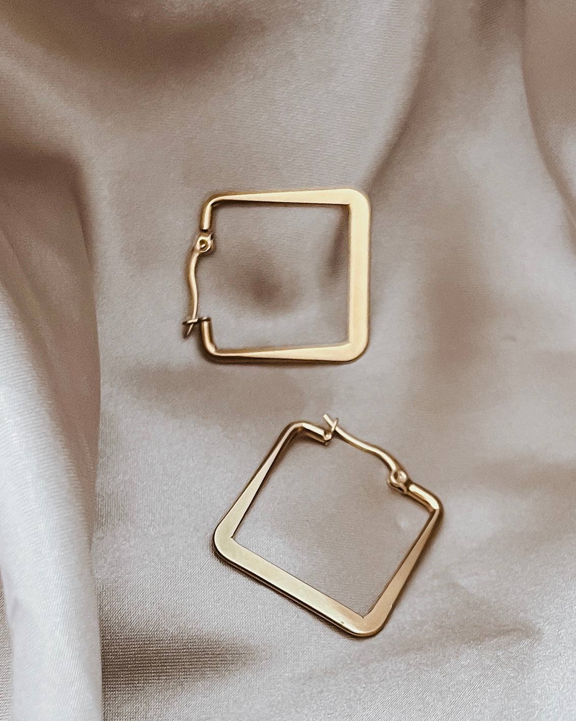 Eudora Square Hoop Earrings