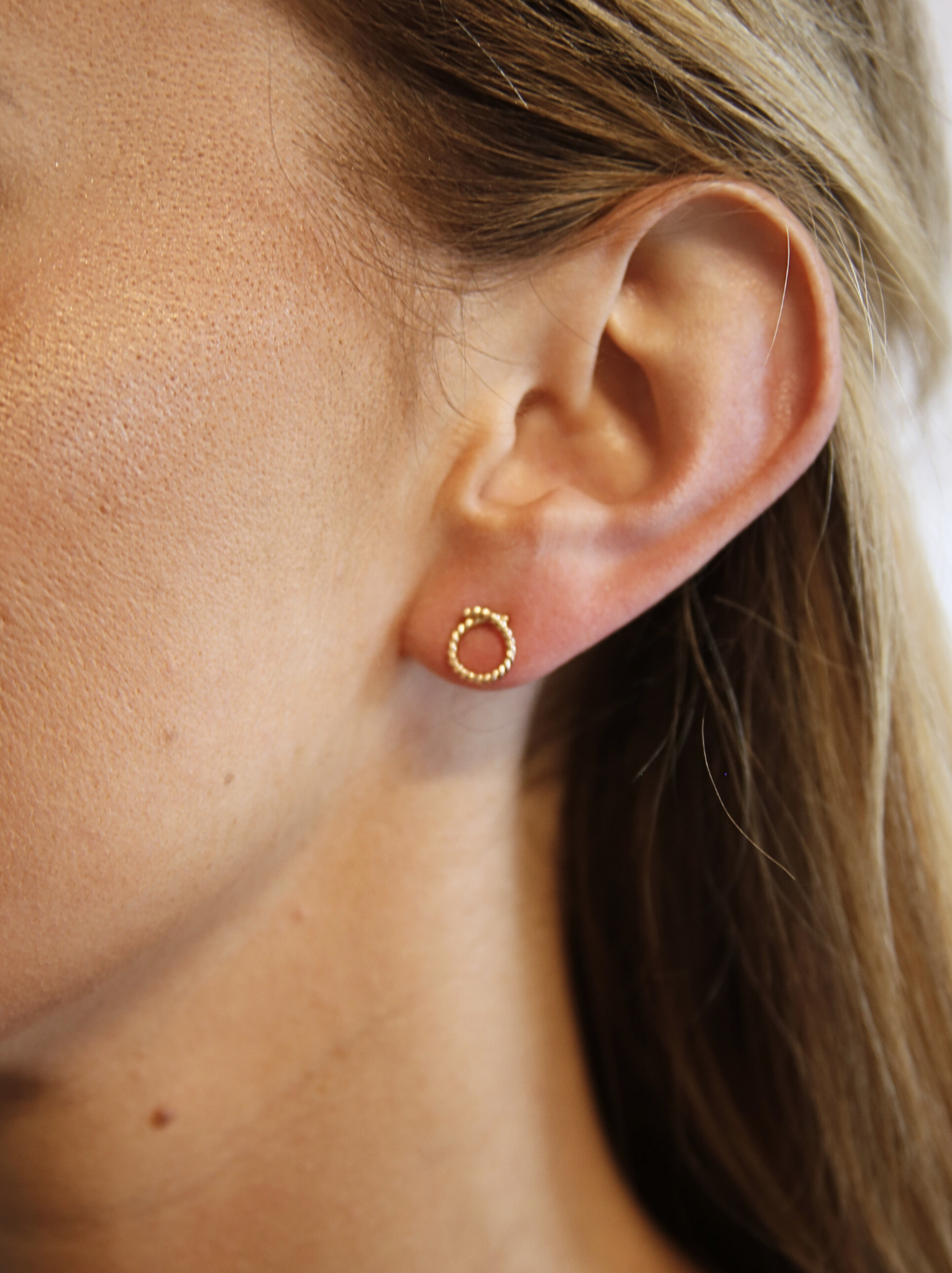 Lasso Stud Earrings