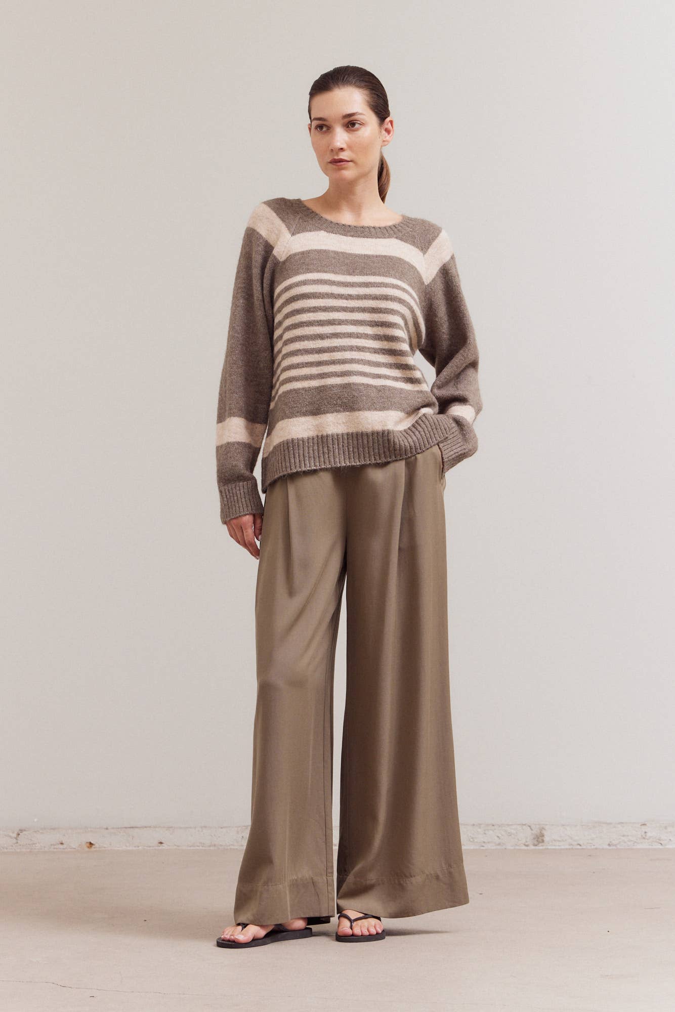 THICK THIN STRIPE SWEATER