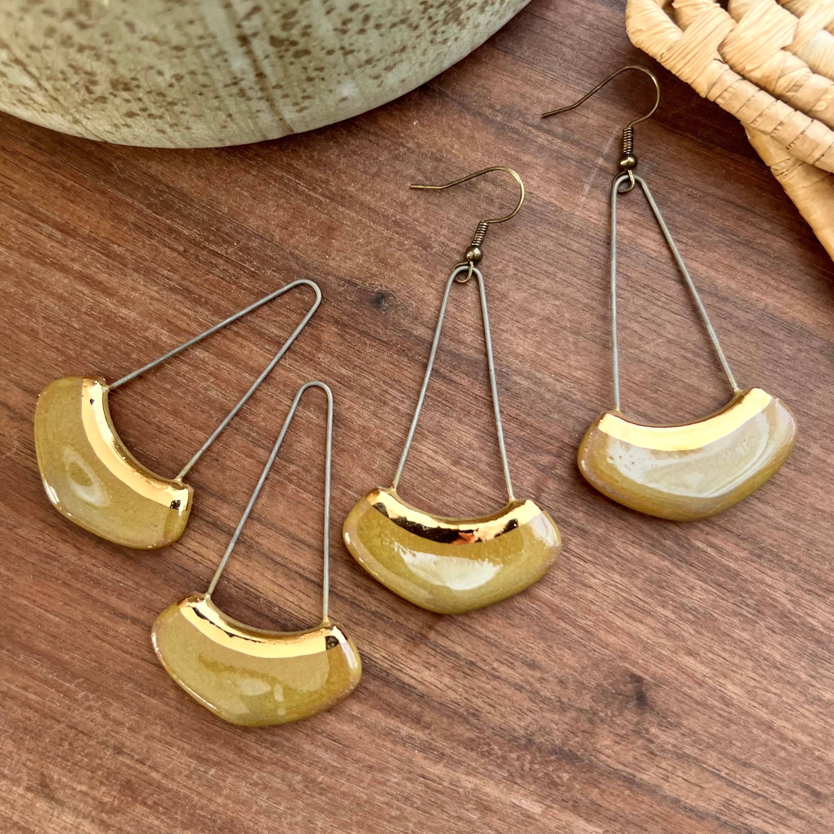 Olive Gold Lined Collar Earrings