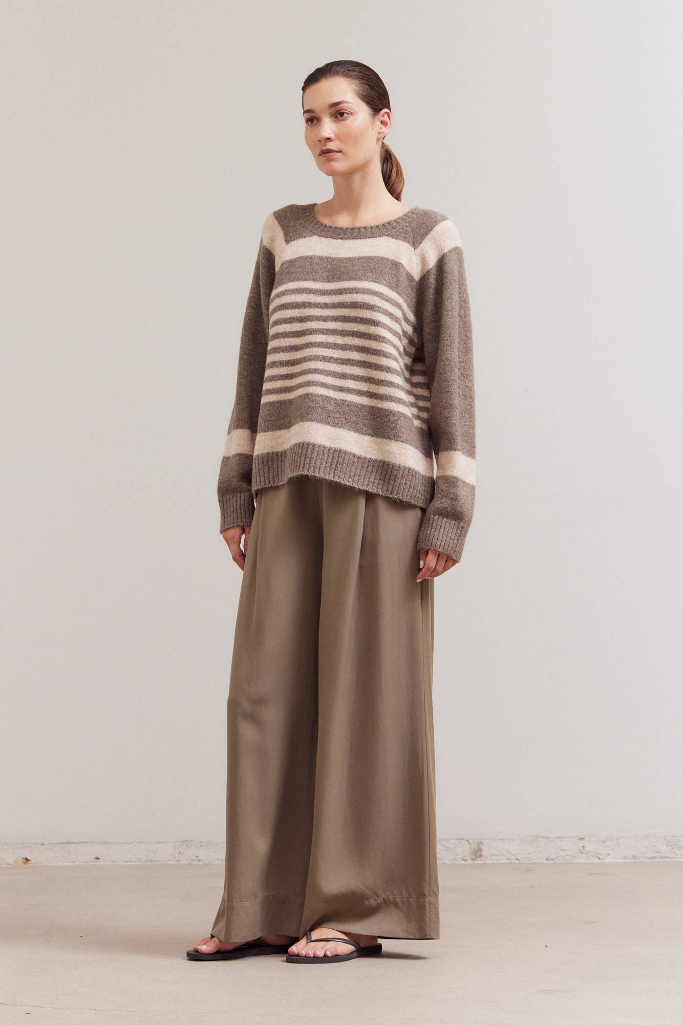 THICK THIN STRIPE SWEATER