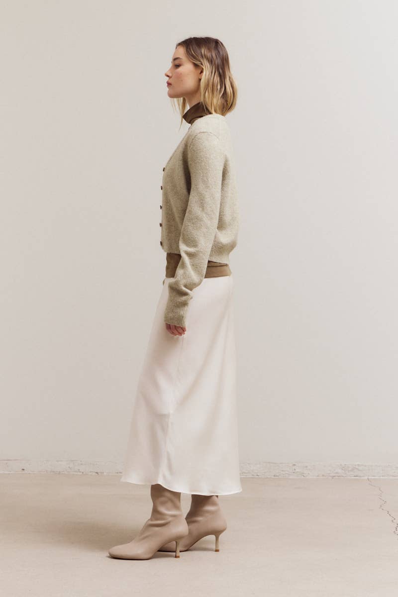 V-NECK SWEATER CARDIGAN