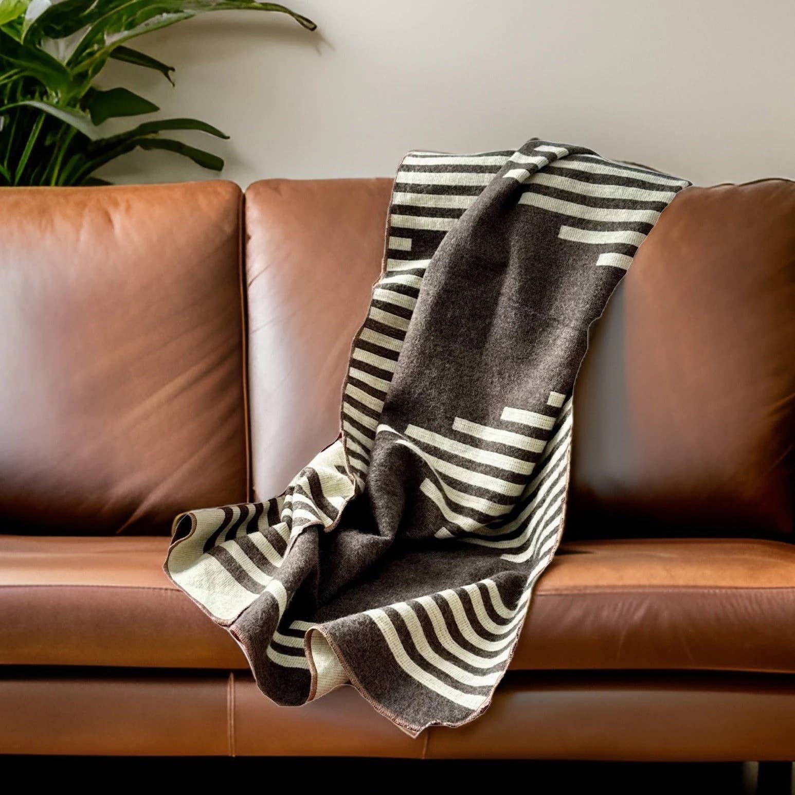 Andean Alpaca Wool Throw Blanket - Coffee
