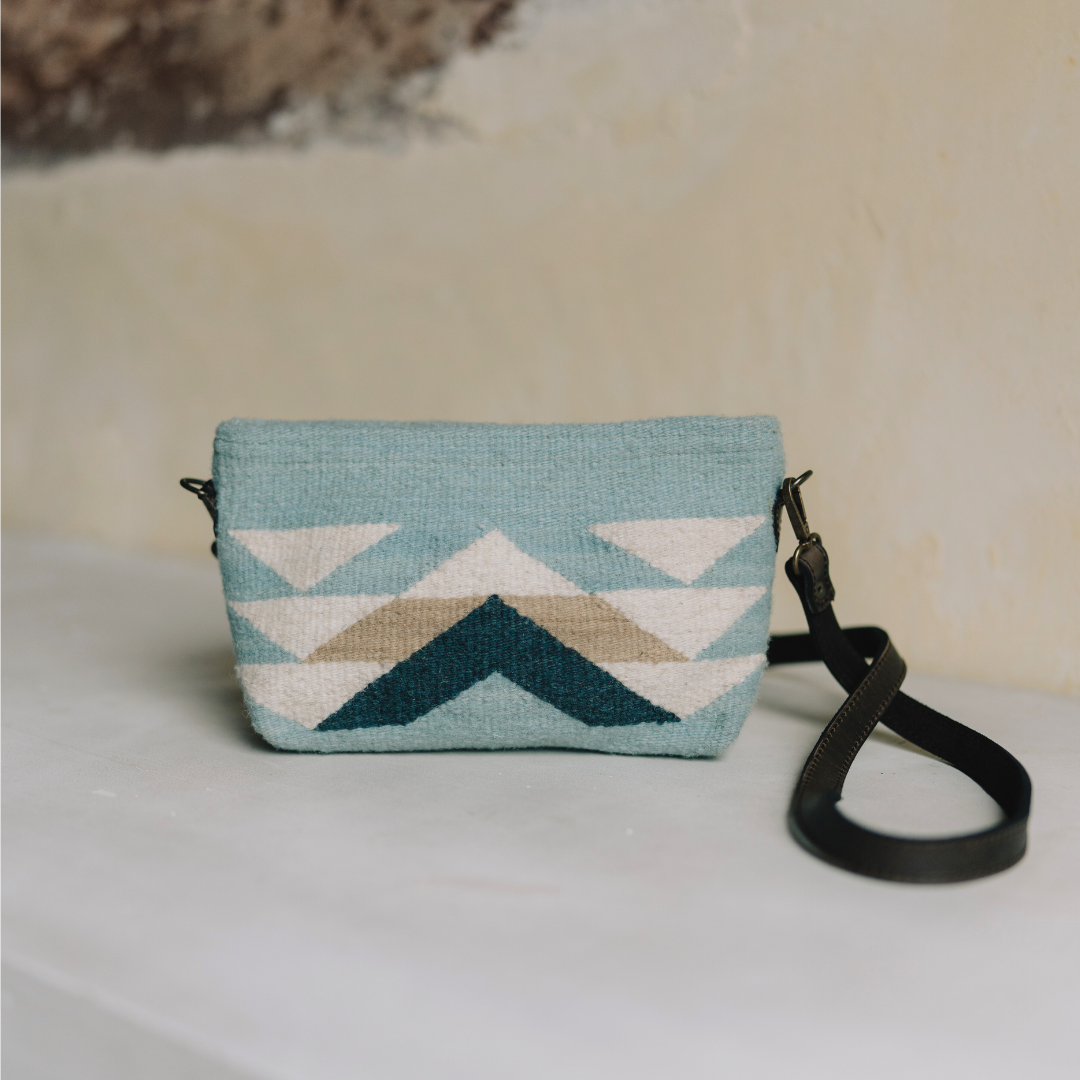 Reflejos Convertible Clutch