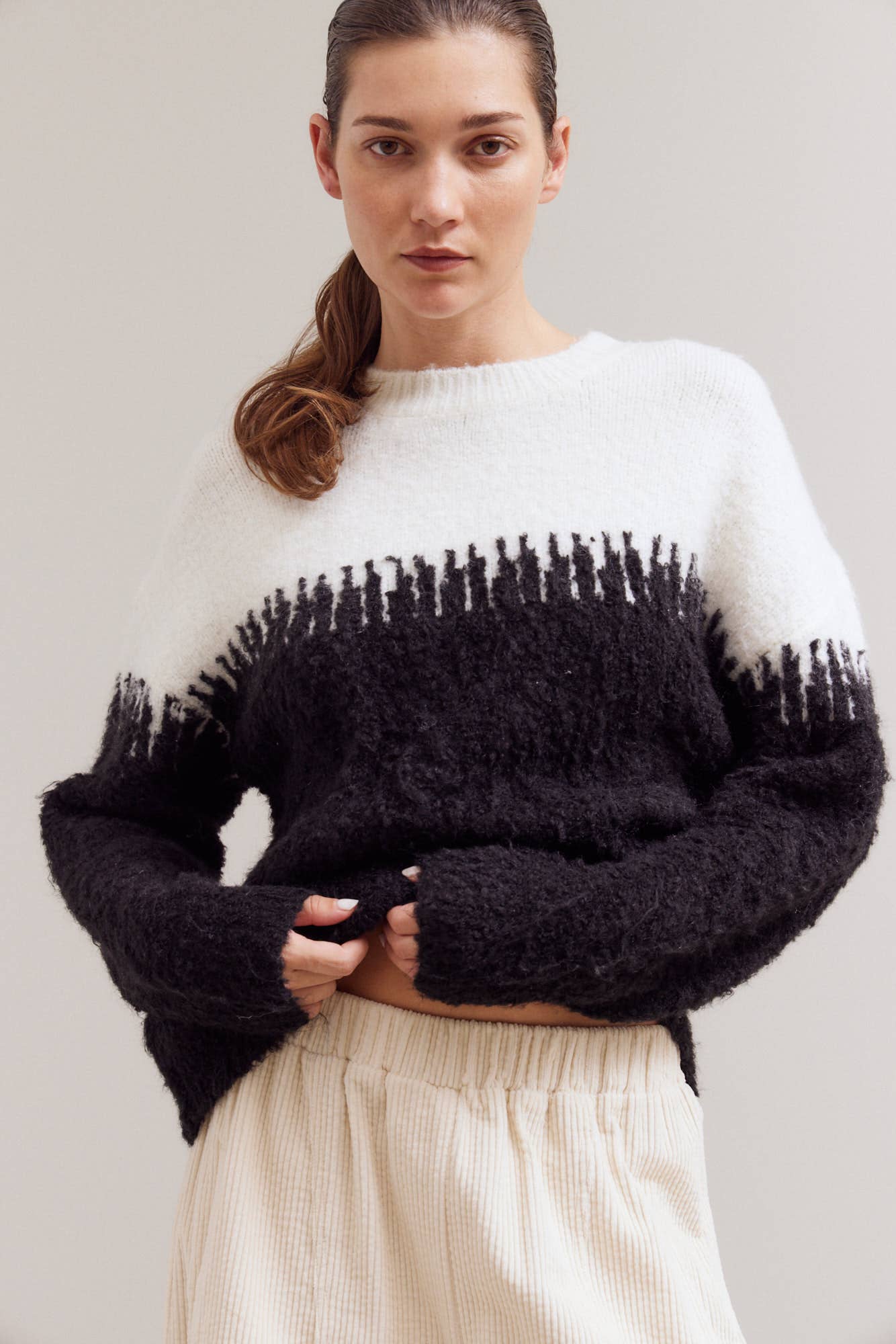 YARN MIXED BLOCK SWEATER TOP