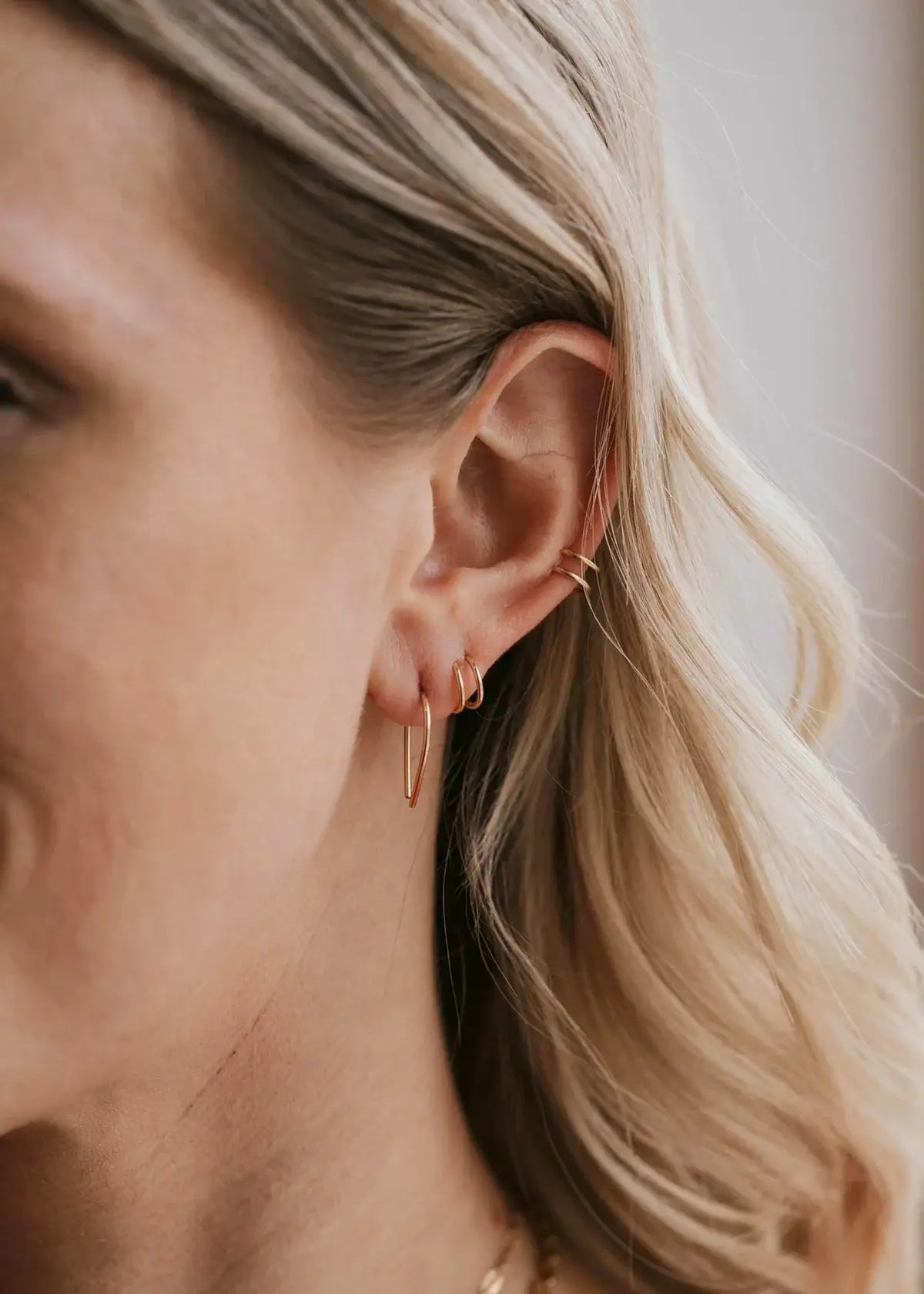 Tiny Horseshoe Earrings