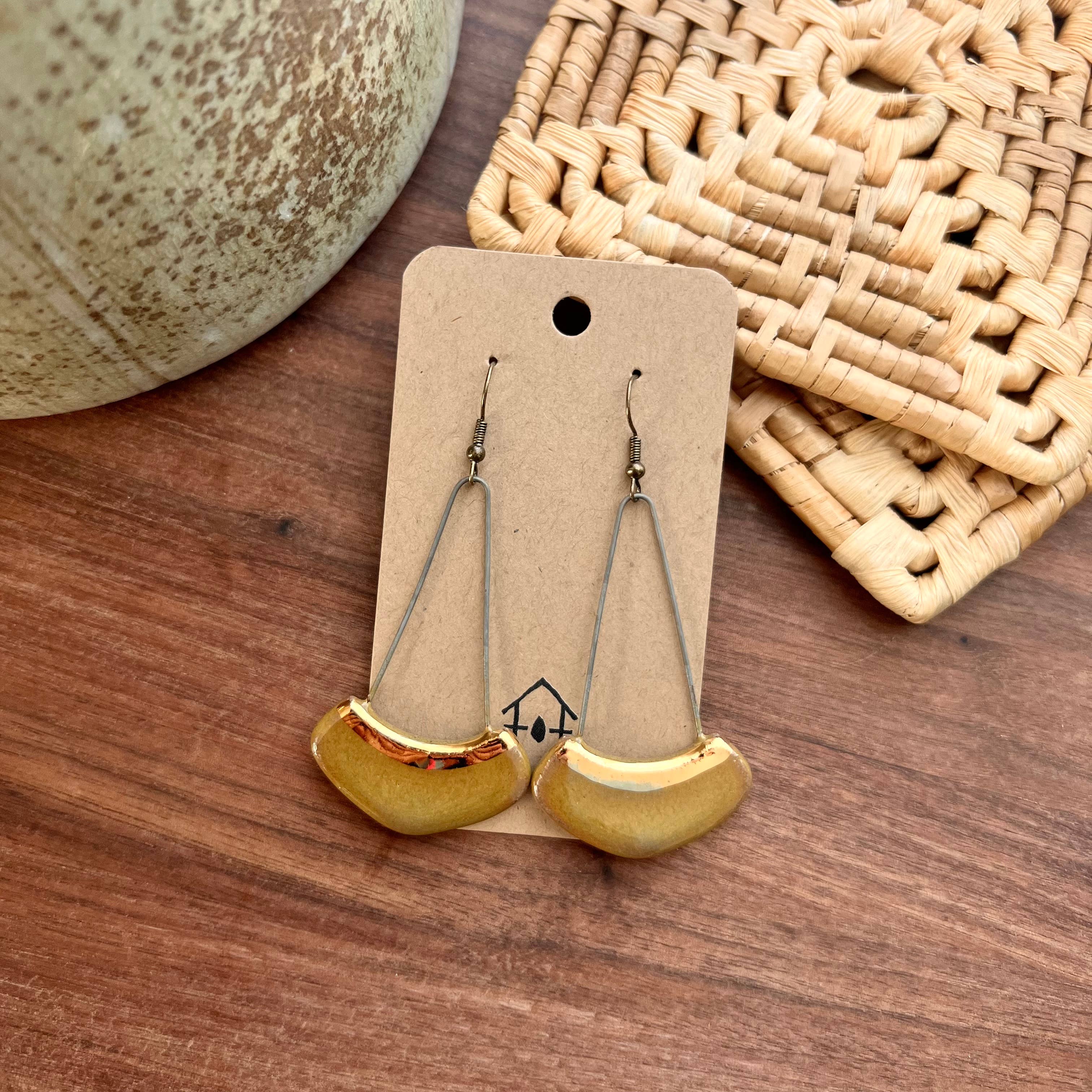 Olive Gold Lined Collar Earrings