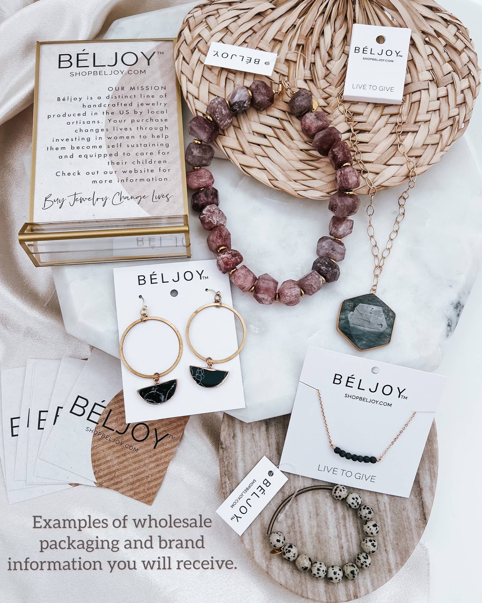 Amour Best Selling Engraved Pendant Necklace