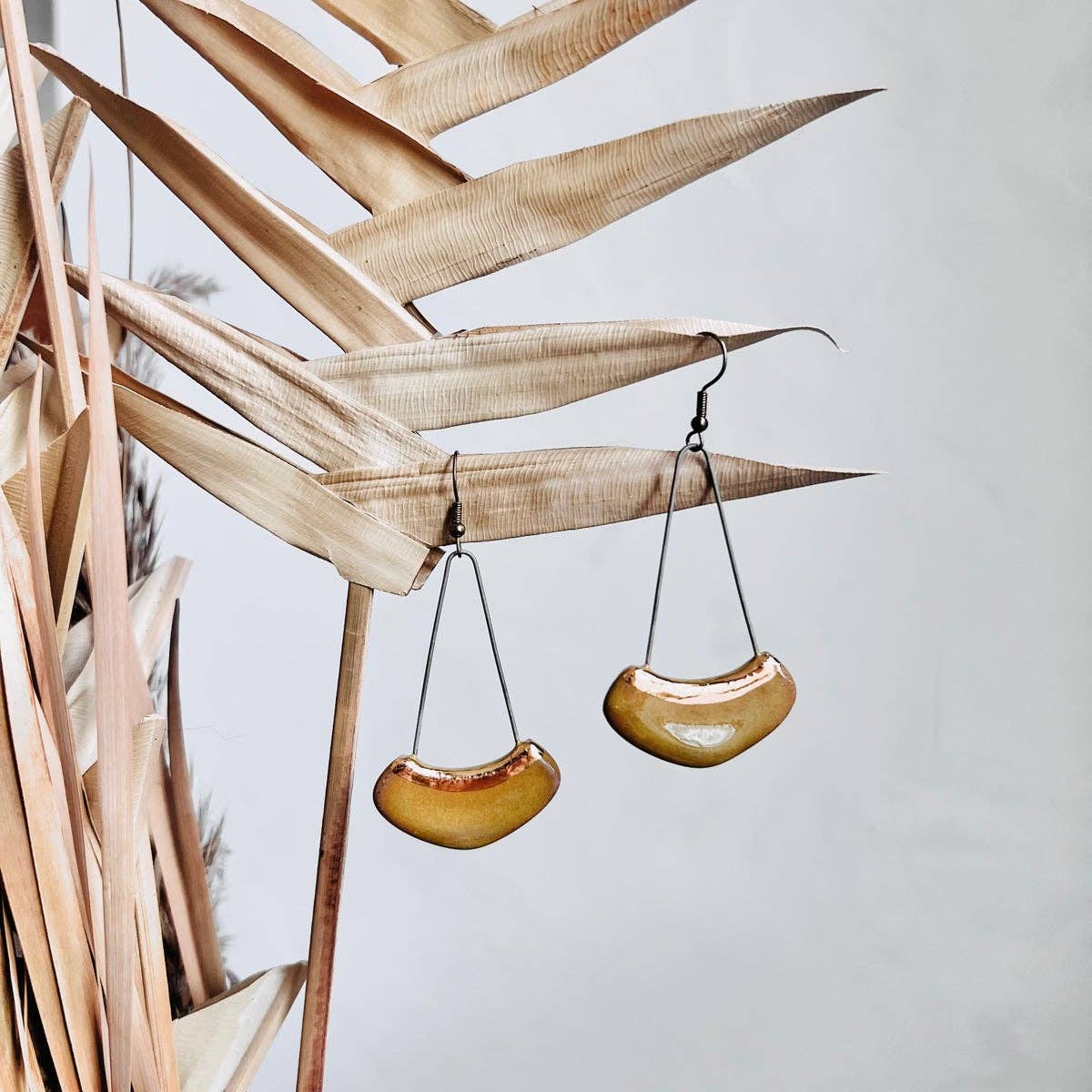 Olive Gold Lined Collar Earrings