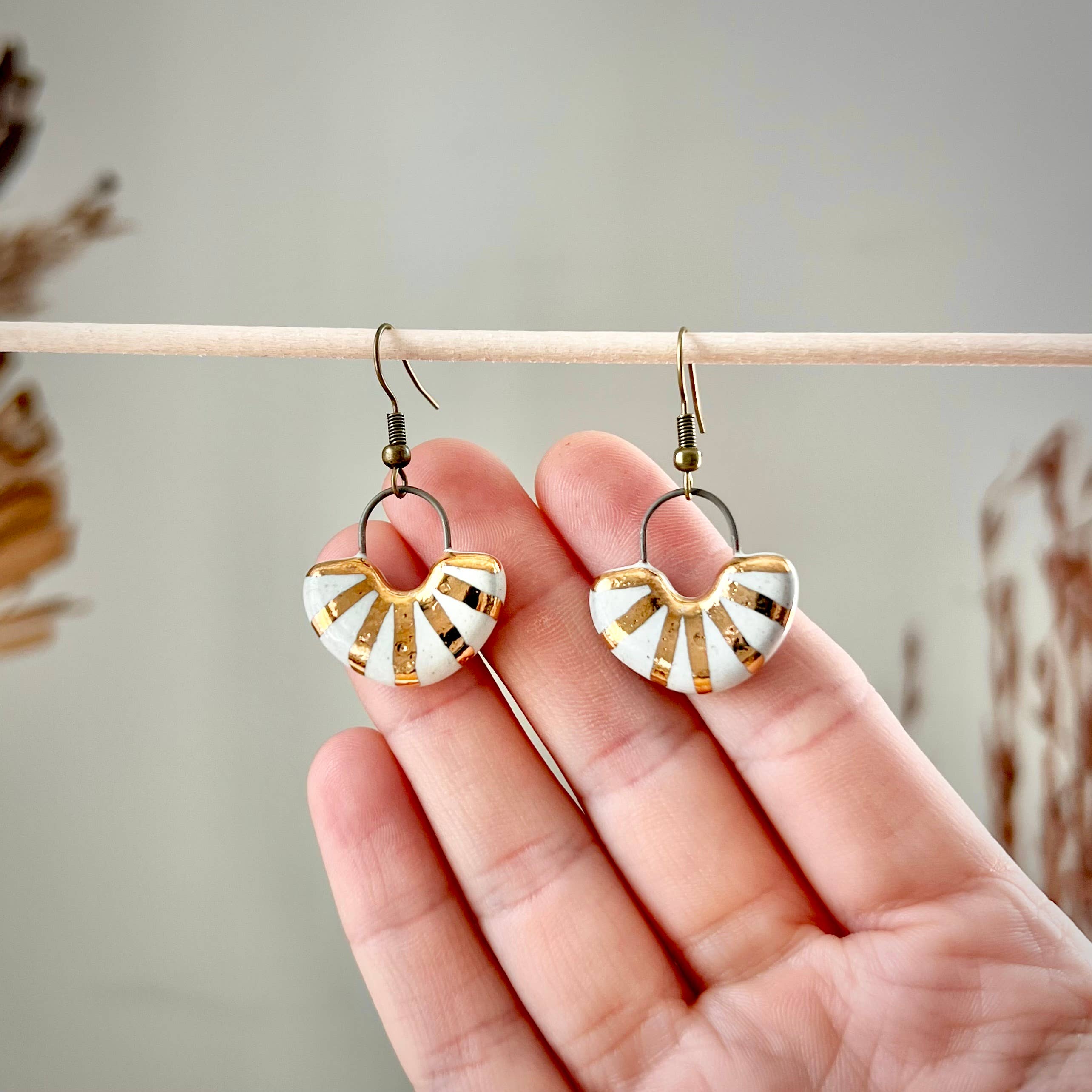White and Gold Fan Earrings 