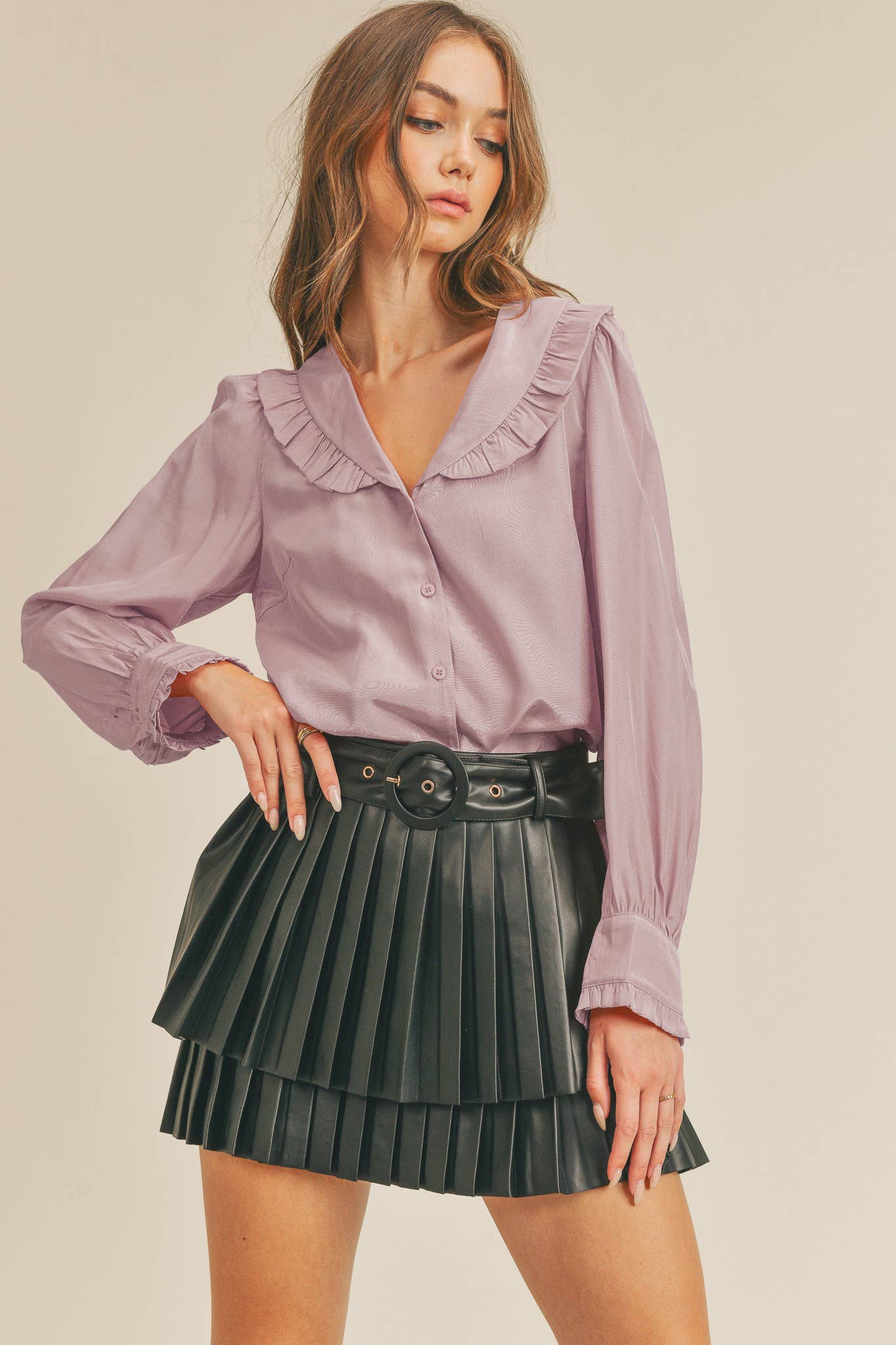 RUFFLE COLLAR BUTTON DOWN TOP