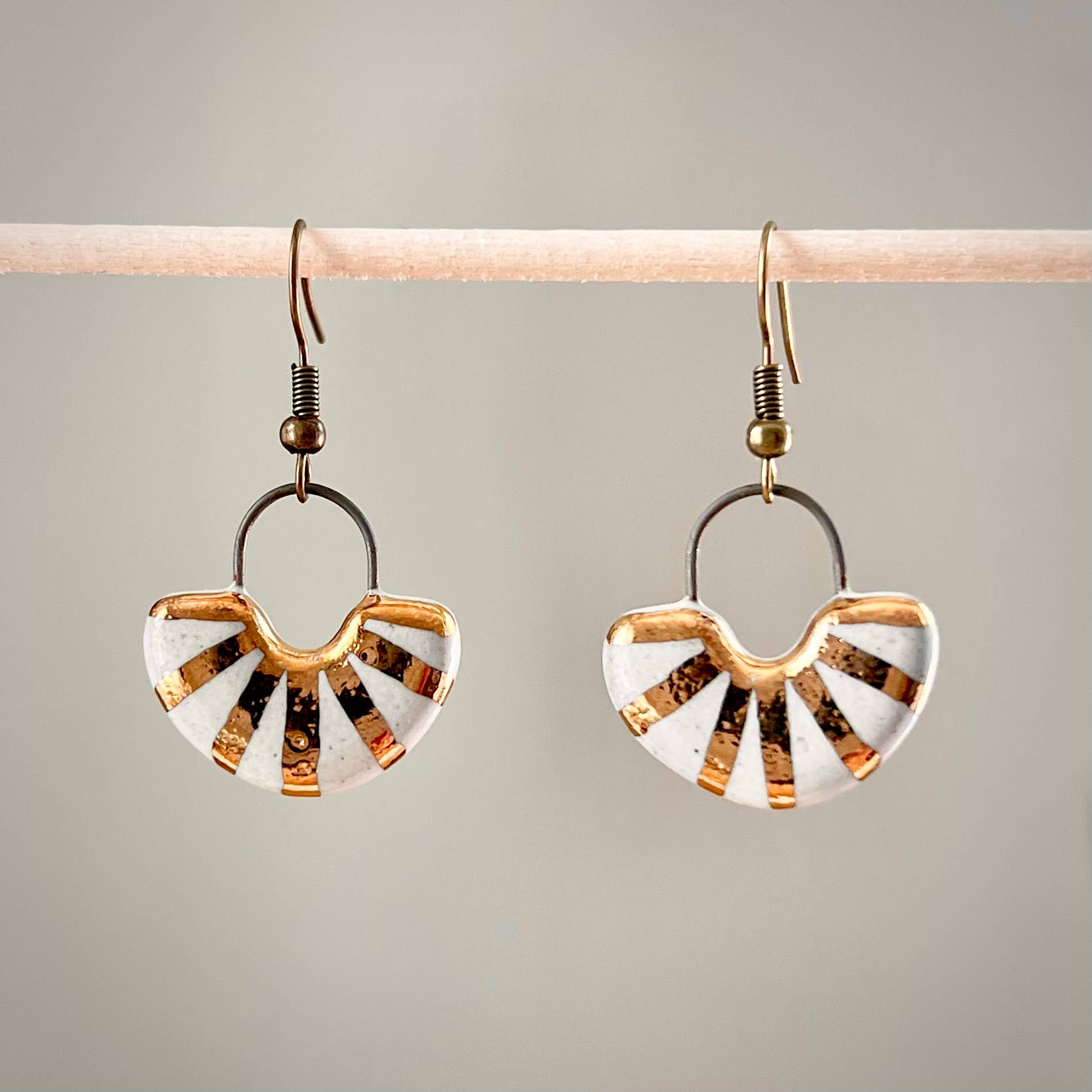 White and Gold Fan Earrings 