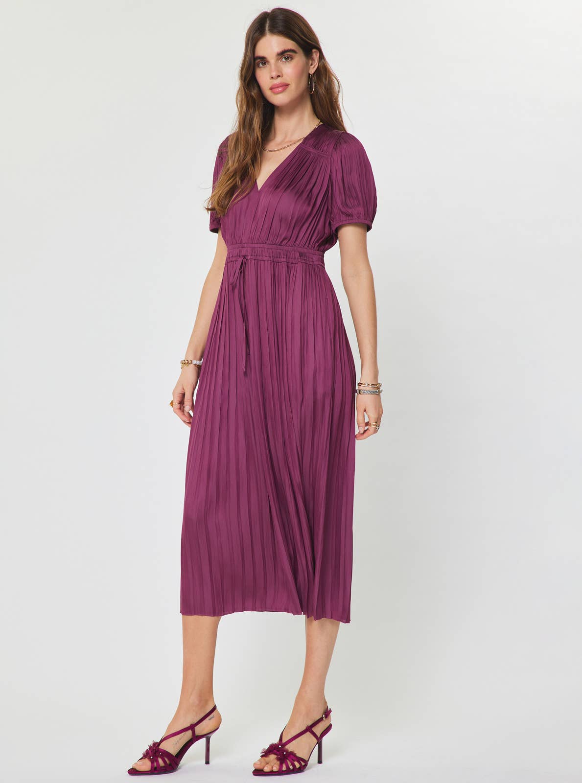 Pleated V-neck Short Sleeve Midi Dress