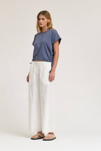SIDE SCRUNCH TEE: FADED BLUE