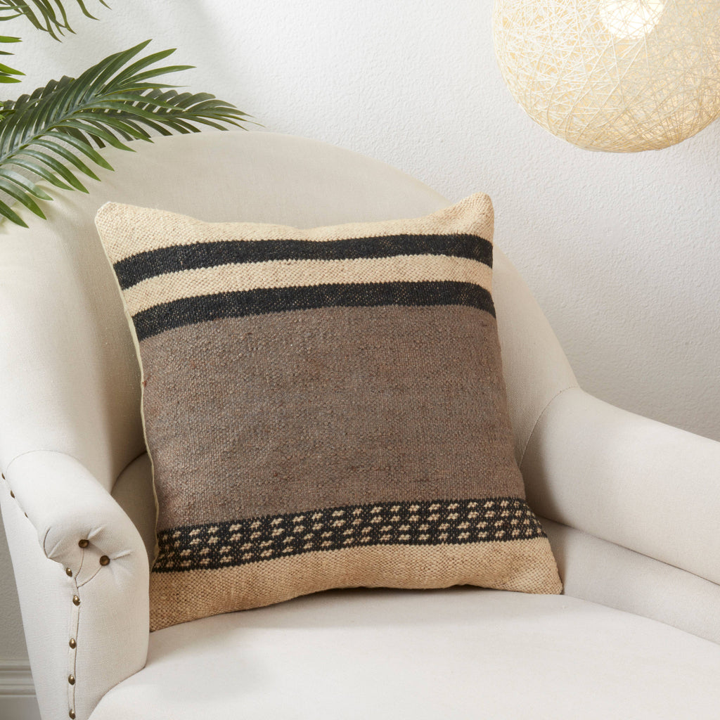 Kilim Design Throw Pillow