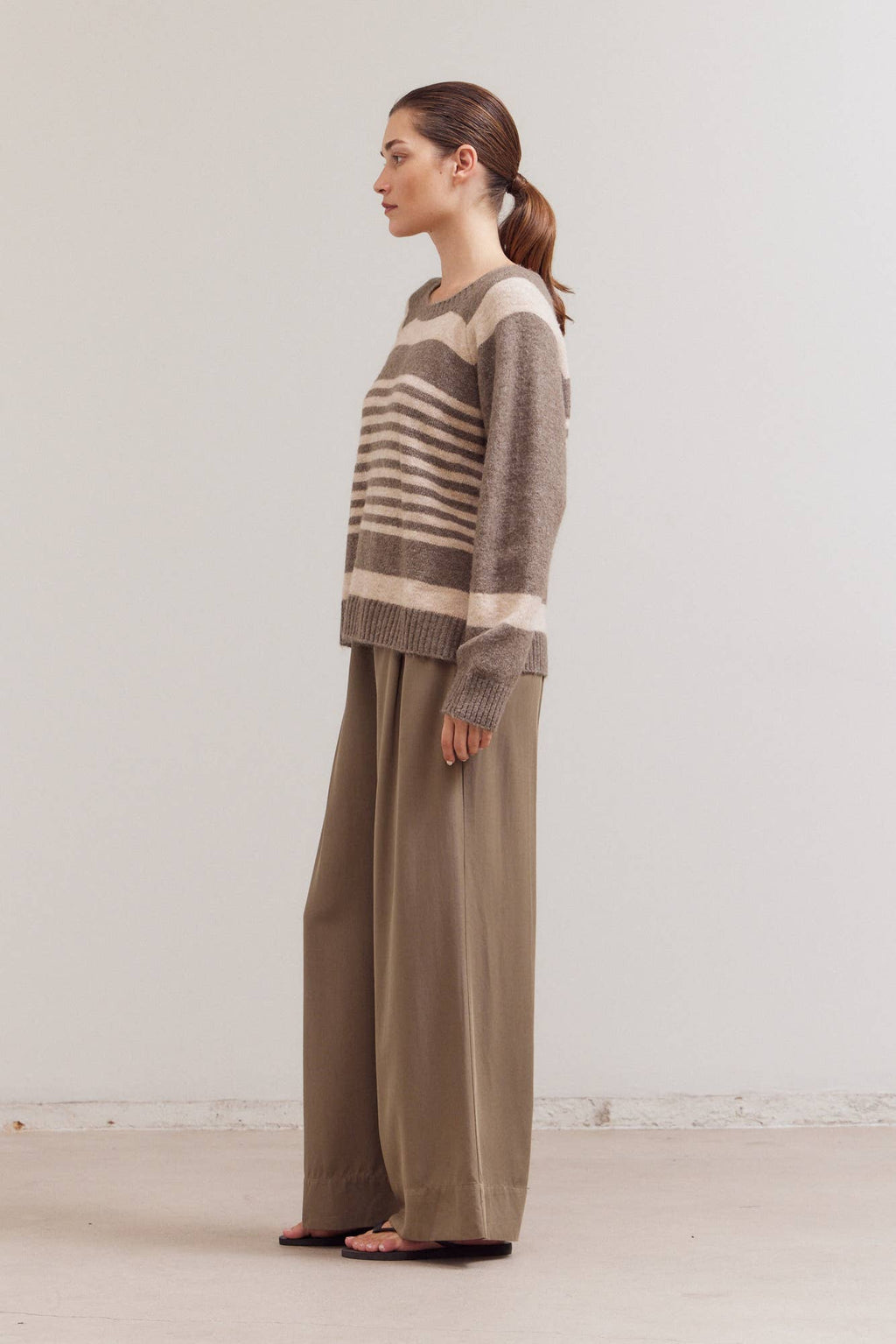 THICK THIN STRIPE SWEATER