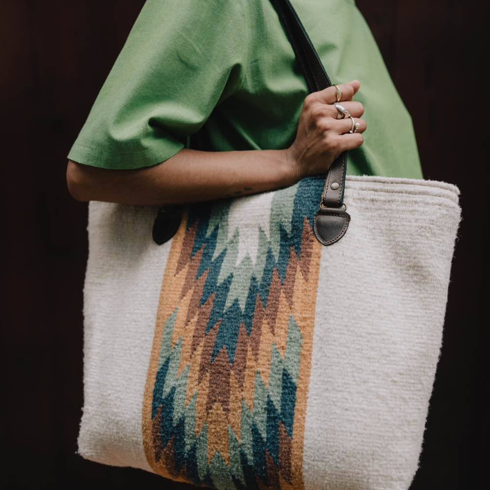 Equinox Tote