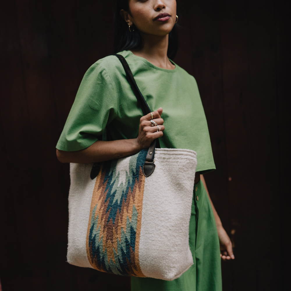 Equinox Tote