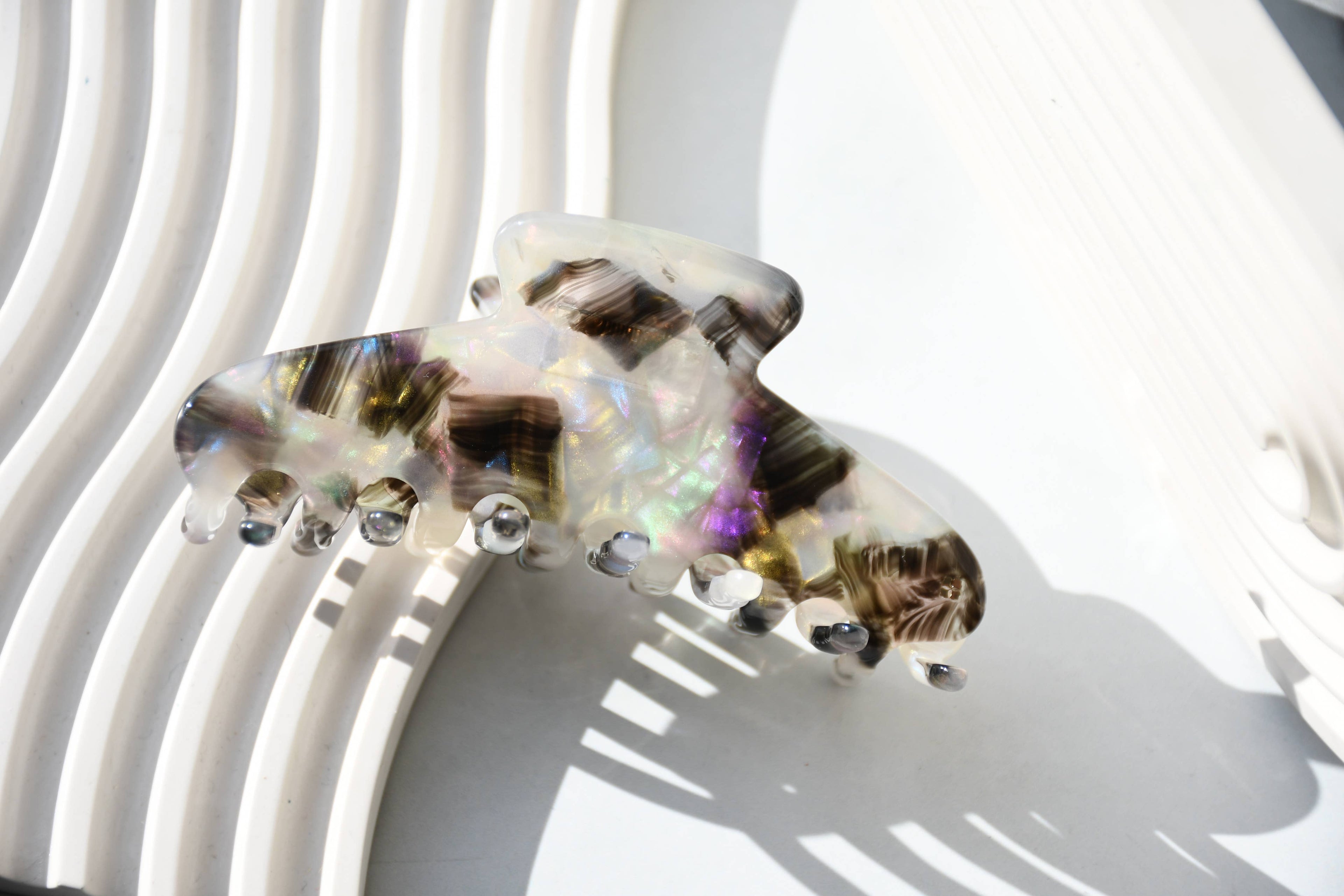 Oval Wave Acetate Hair Claw