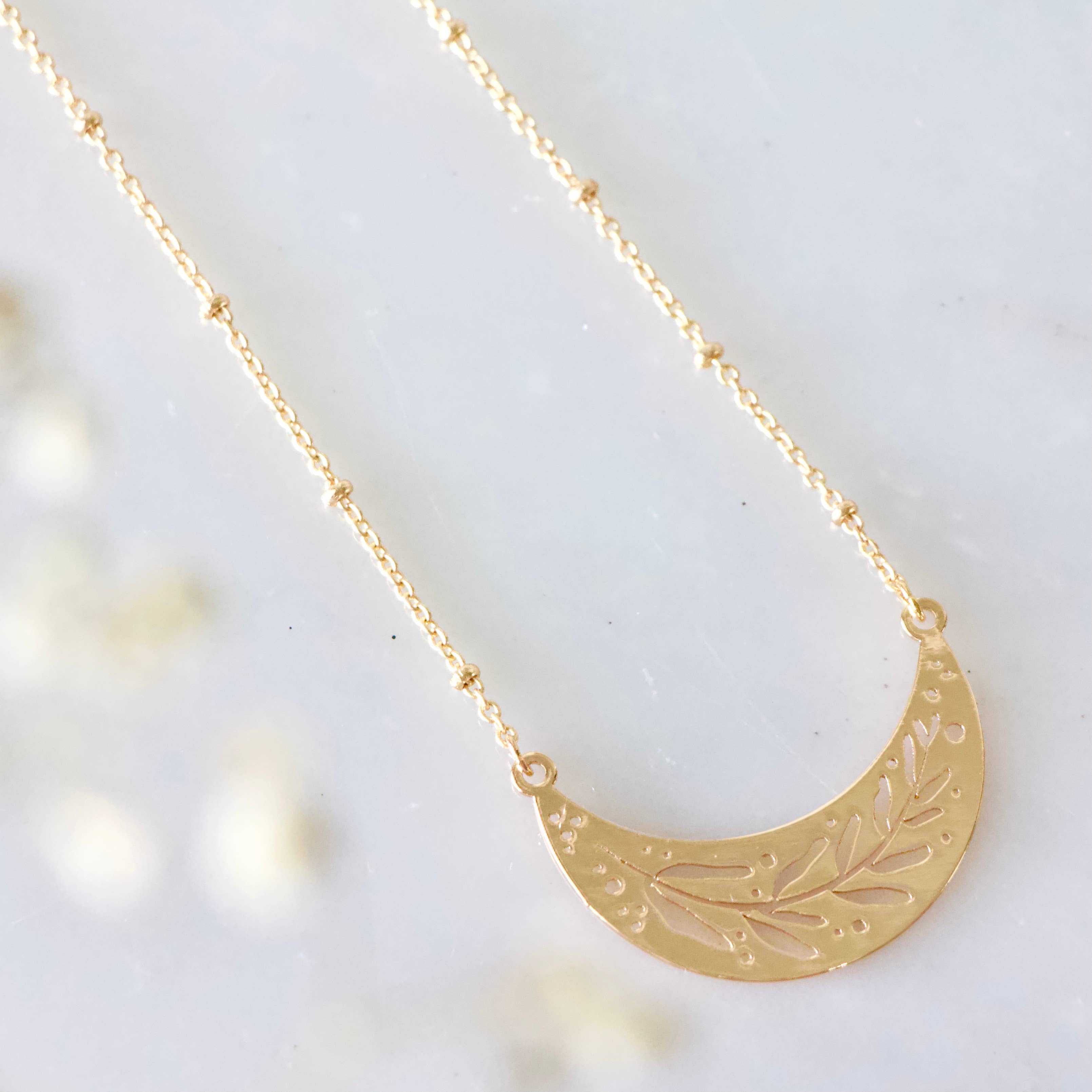 Collar Necklace