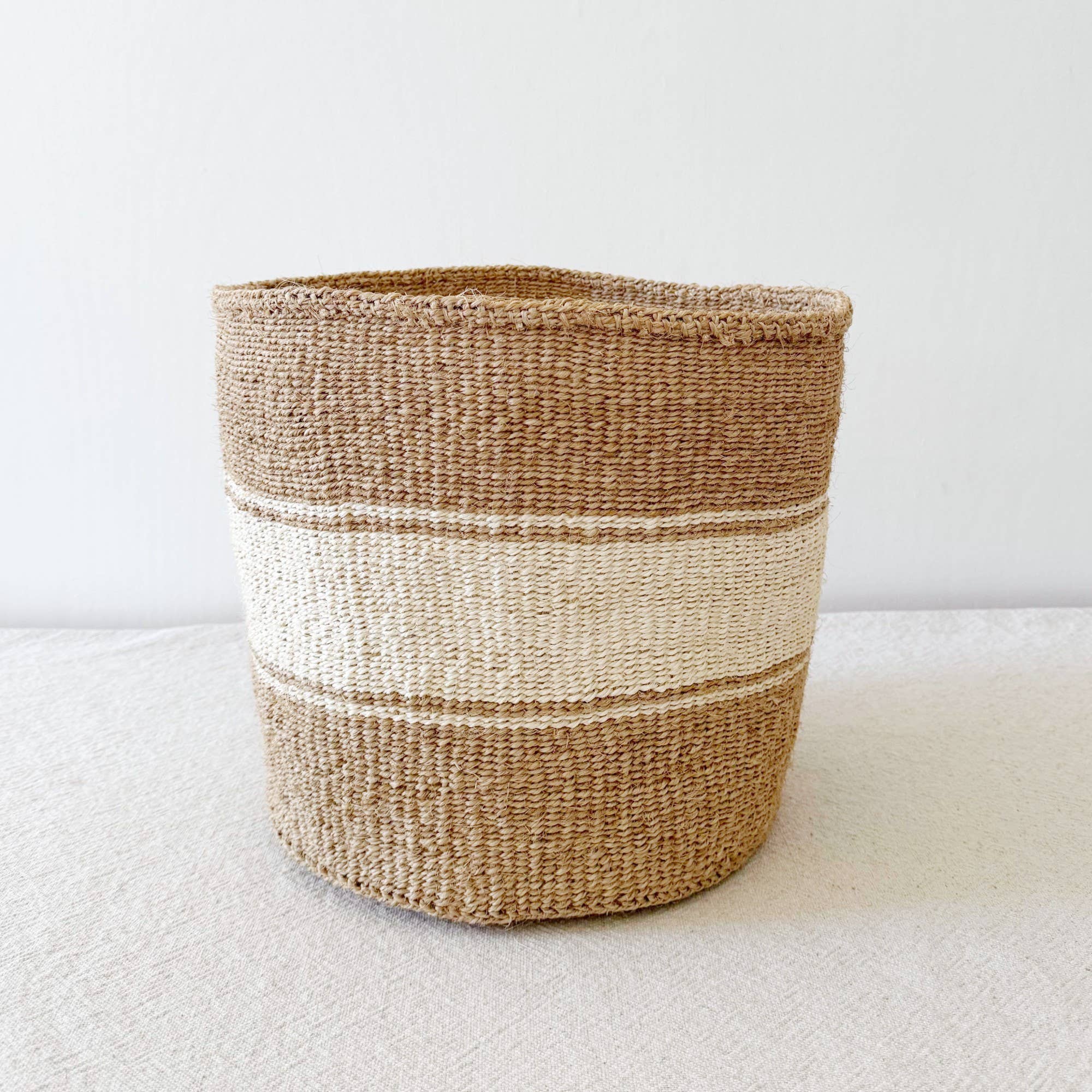 Storage Plant Basket: Striped Sand