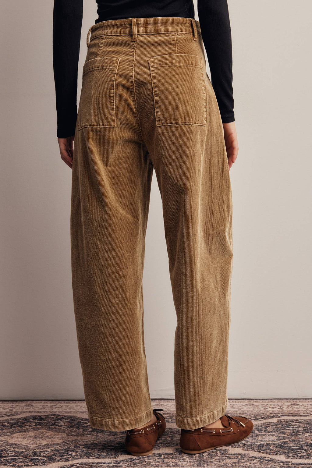 Stretch Corduroy Barrel Leg Pants