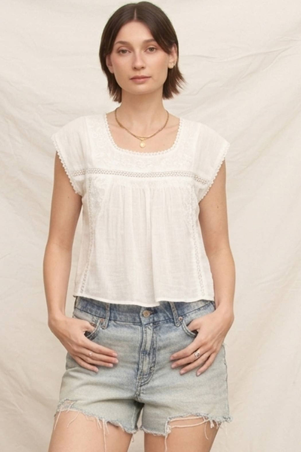 Embroidered Detail Short Sleeve Top