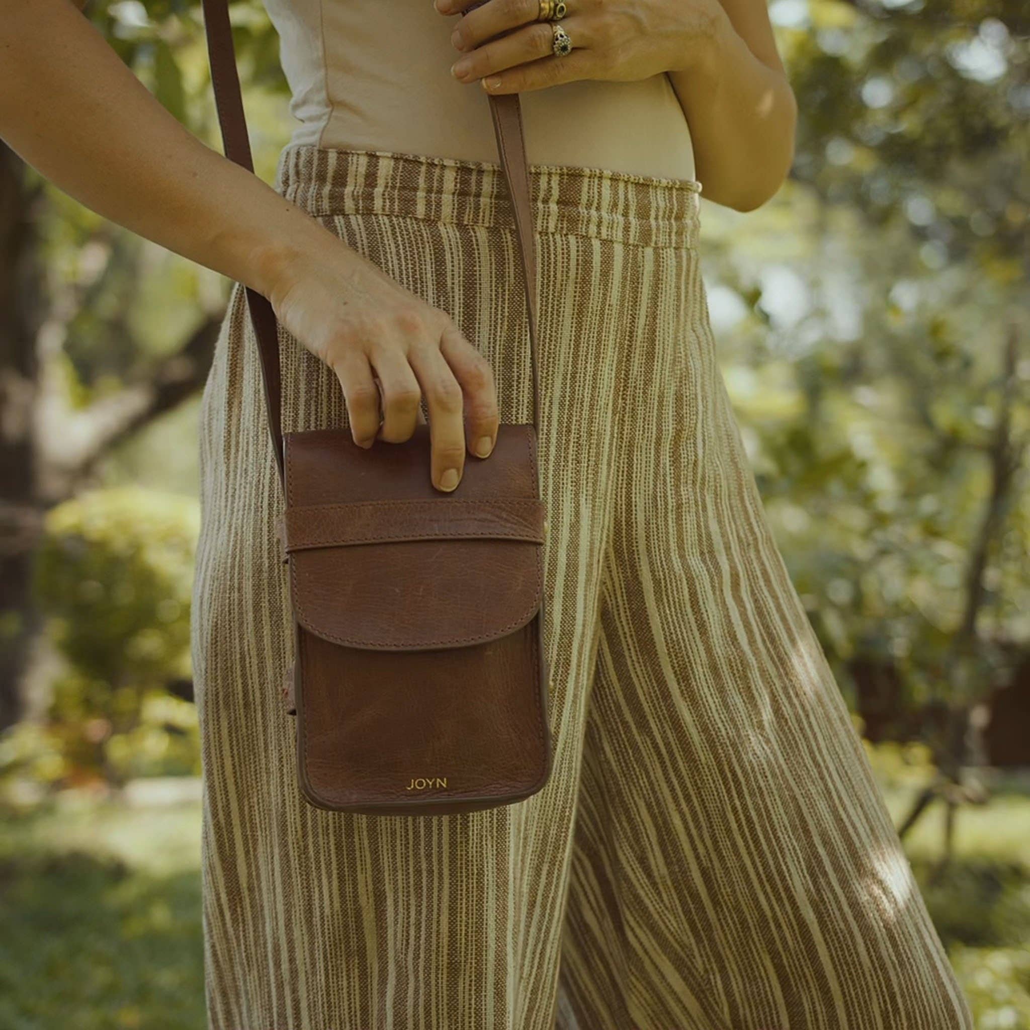 The Boxy Crossbody - Vintage Brown