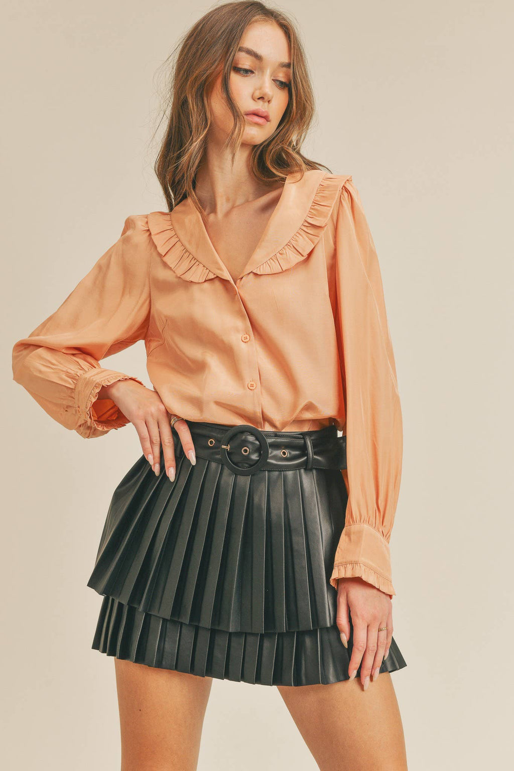 RUFFLE COLLAR BUTTON DOWN TOP