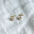 Pearl Bar Studs