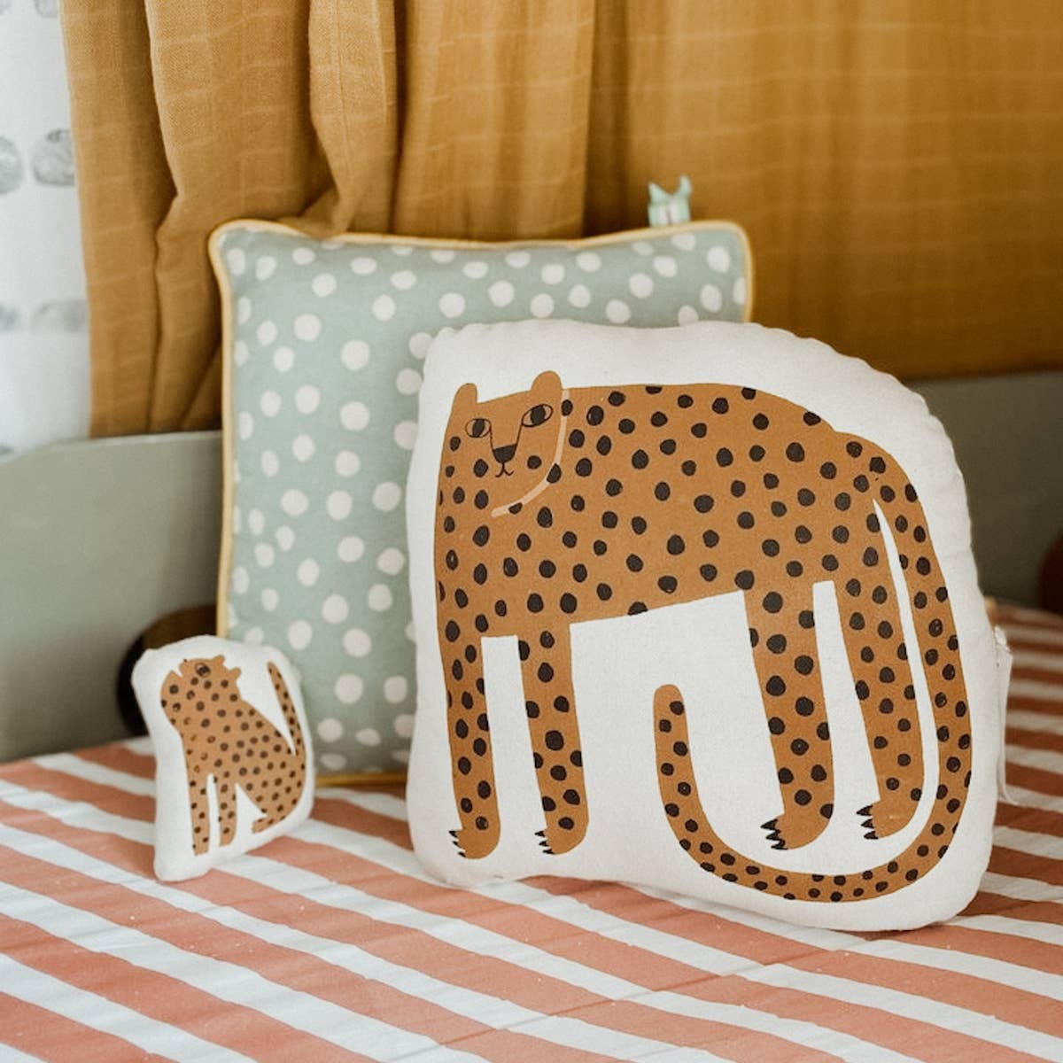 Mama Cheetah and Cub Canvas Pillow Set