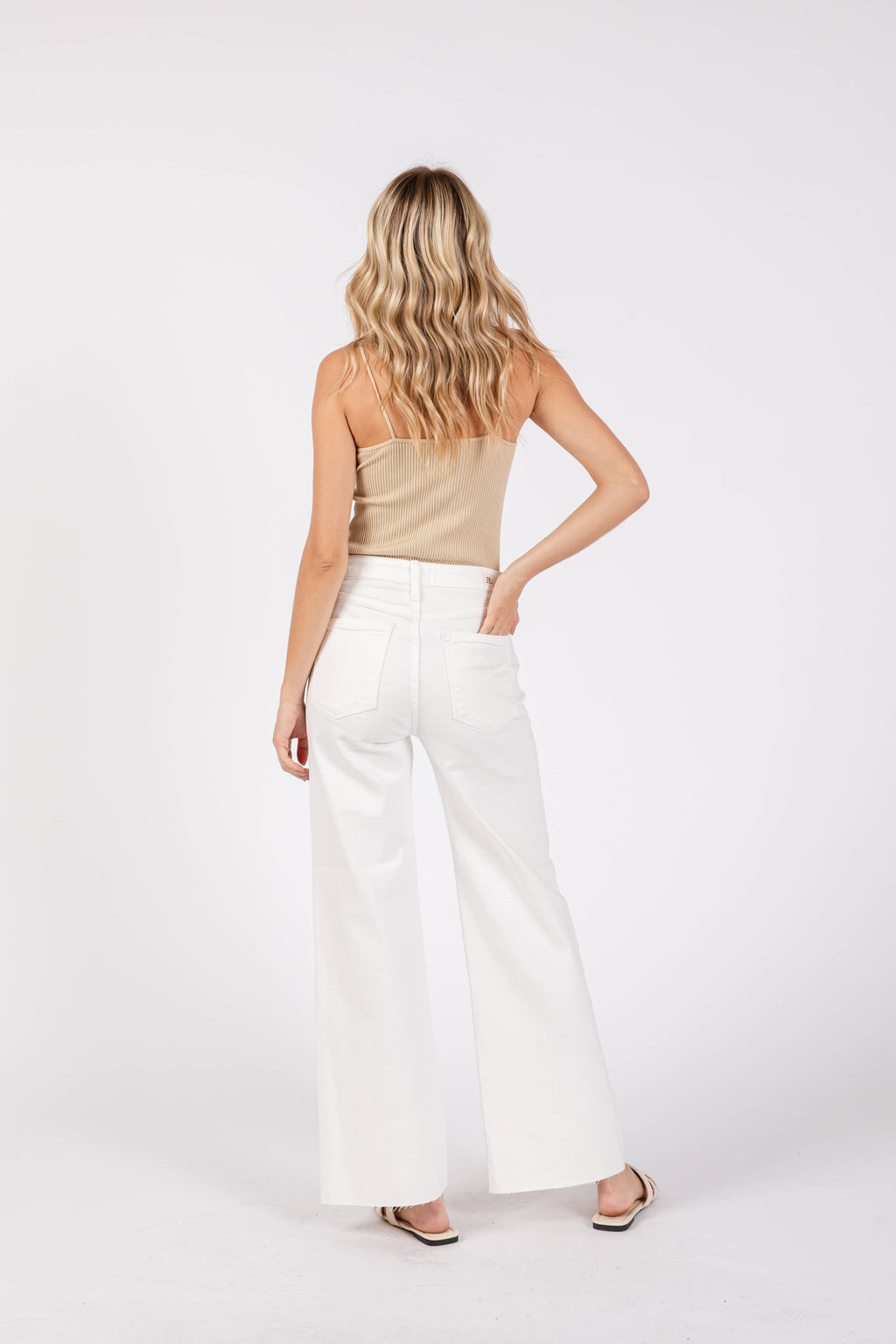 Paola A-Line Scissor Cut Wide Jeans - White