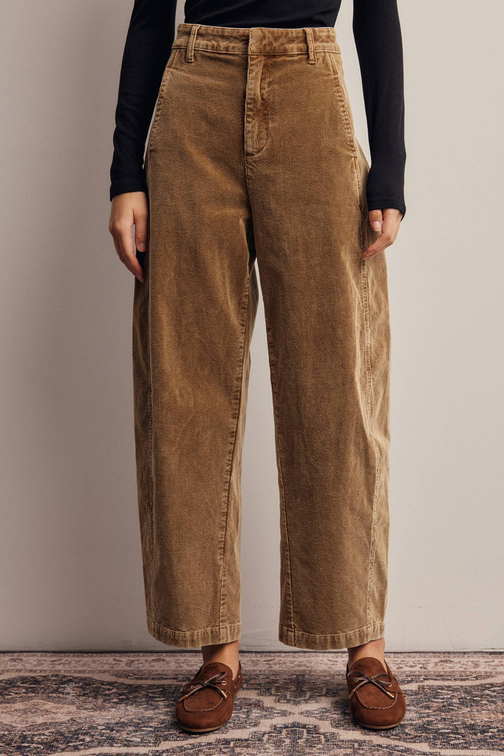 Stretch Corduroy Barrel Leg Pants