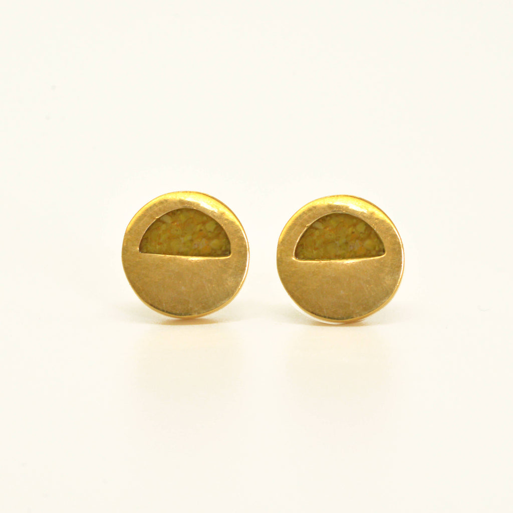 Half Moon Crushed Stone Inlay Vintage Design Gold Post