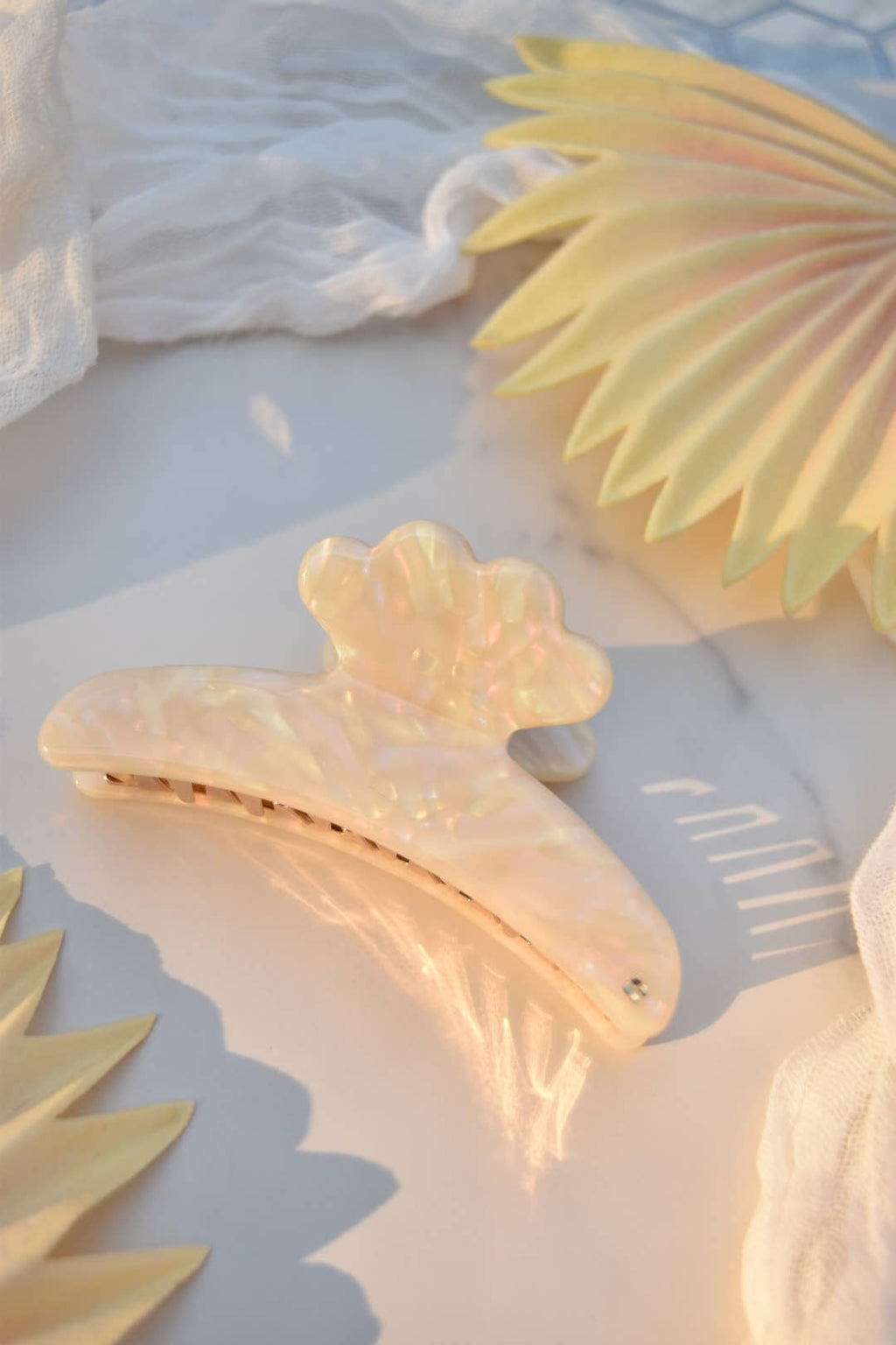 French Swan Claw in Opal | Opaline Acetate Claw