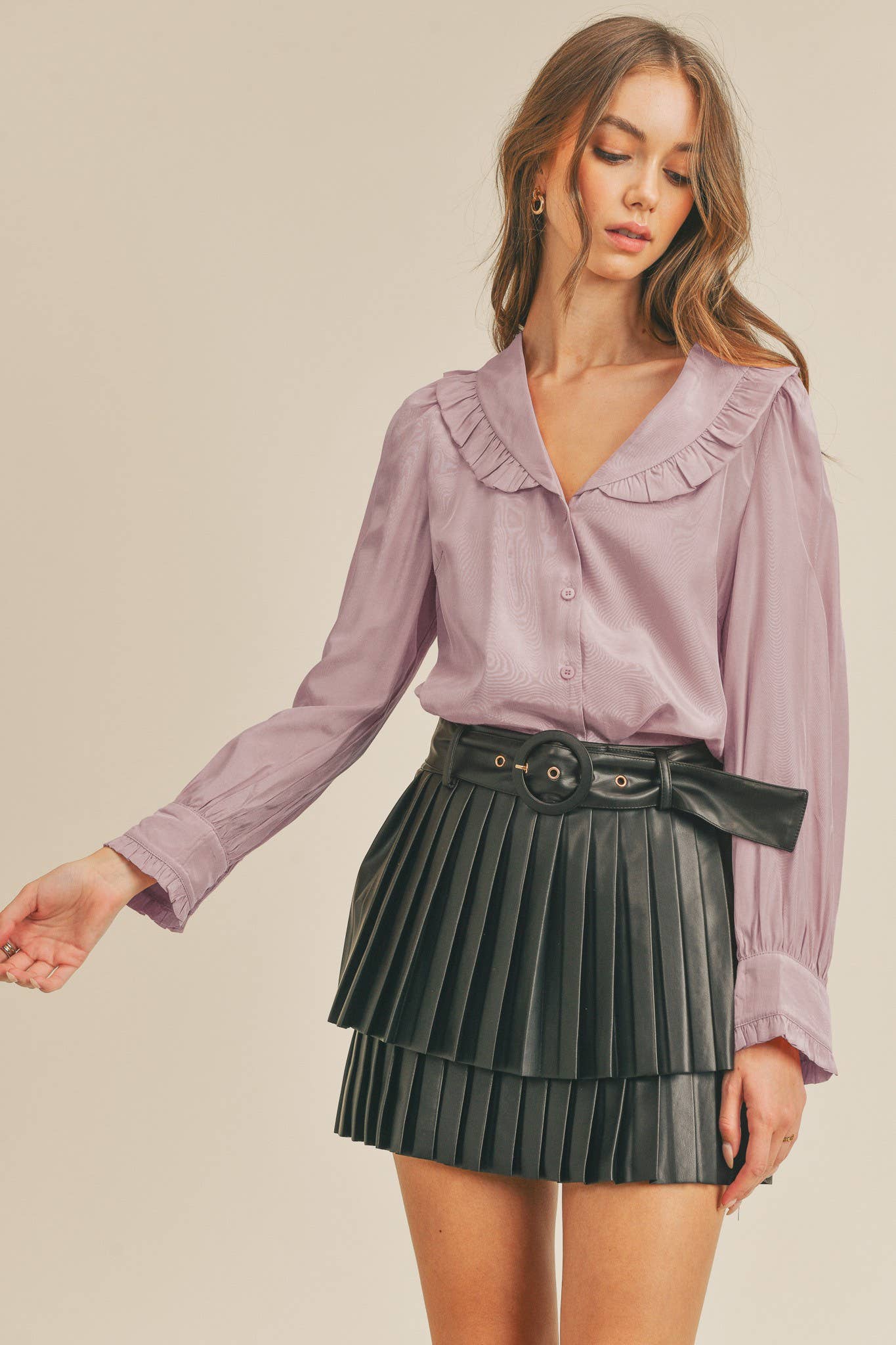 RUFFLE COLLAR BUTTON DOWN TOP