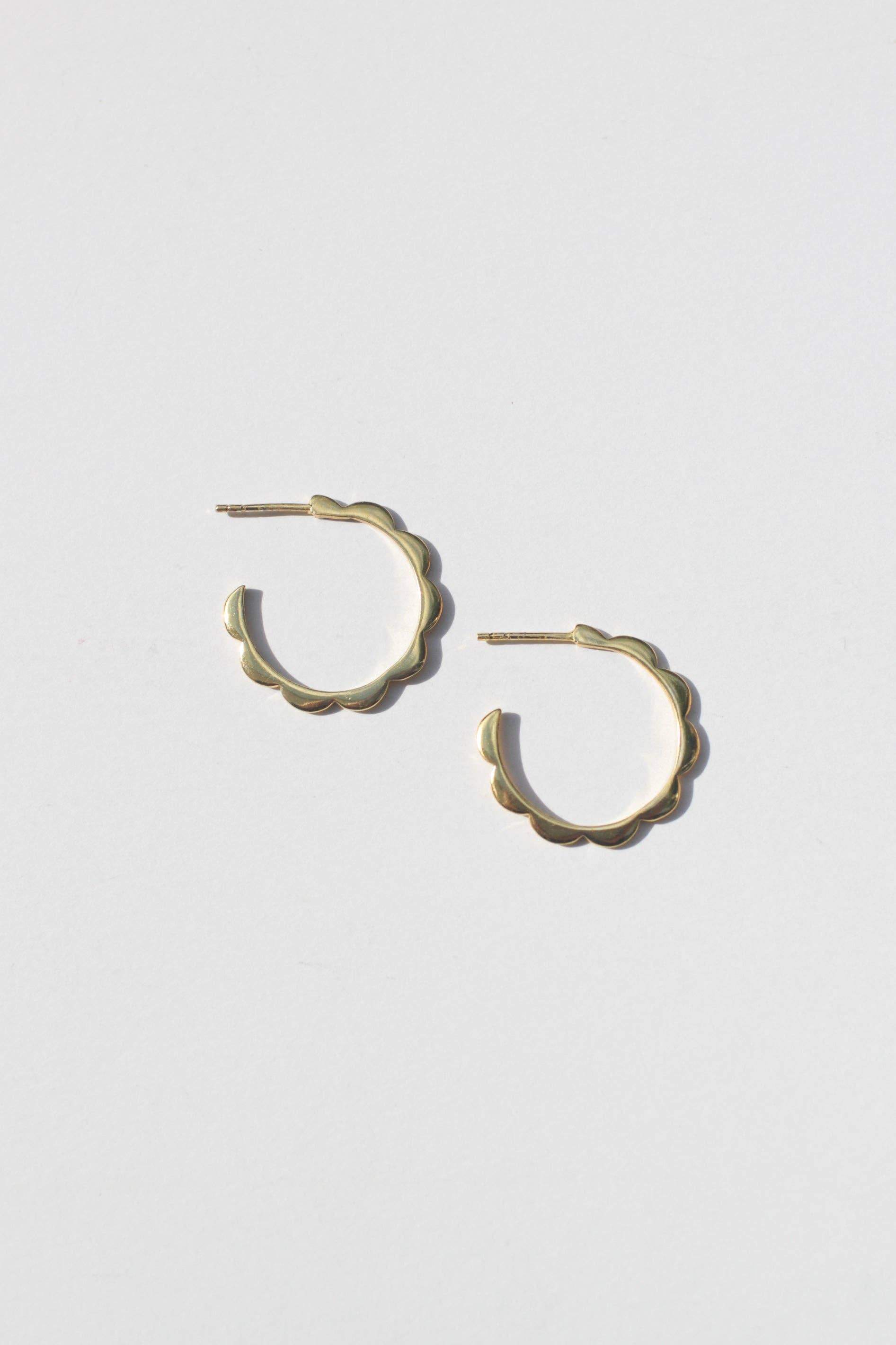 Luxe Gold Scalloped Hoop Earrings