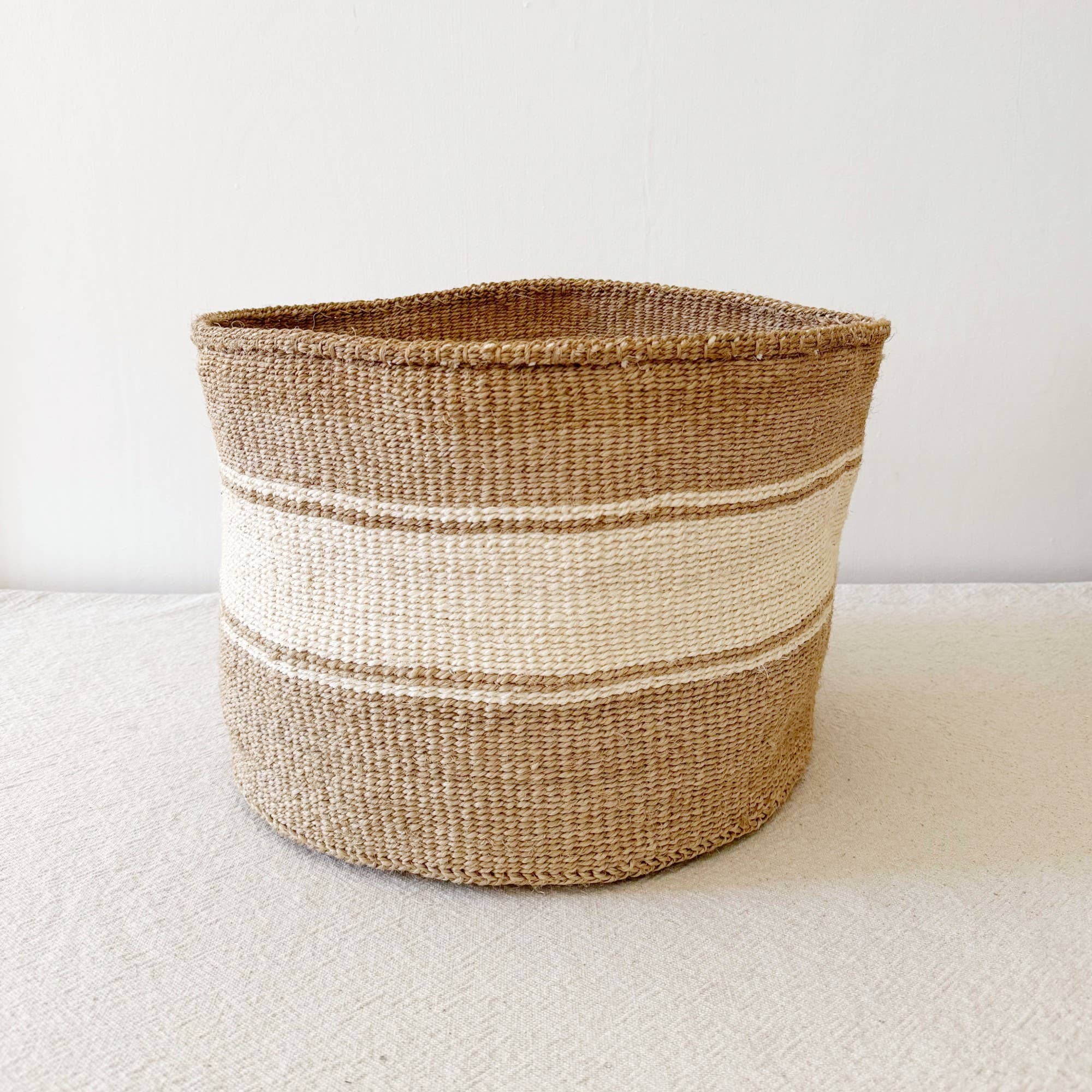 Storage Plant Basket: Striped Sand