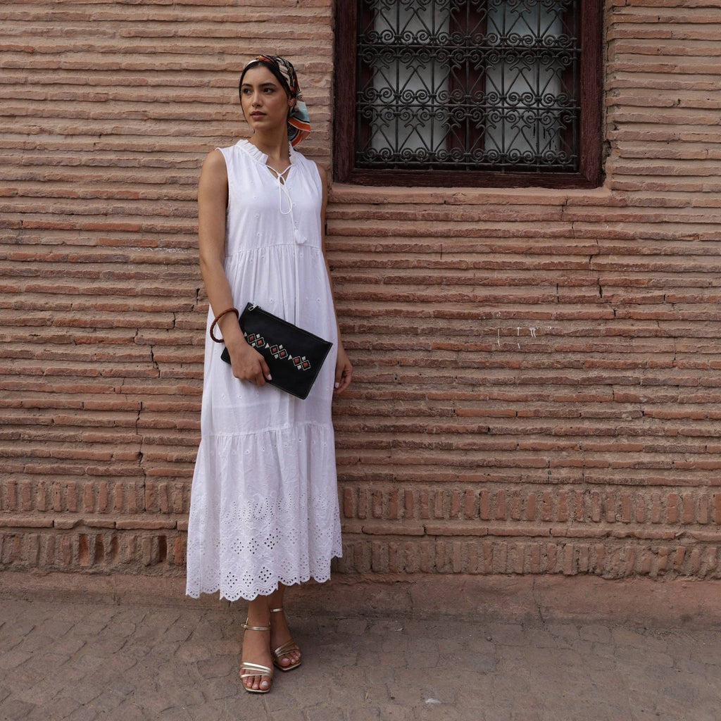 Tanwir Embroidered Clutch