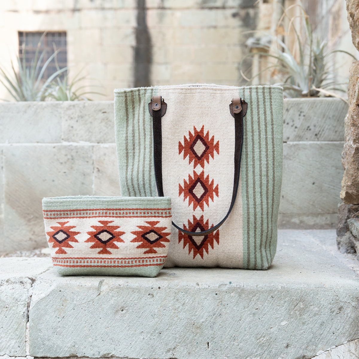 Primavera Wool Bucket Tote