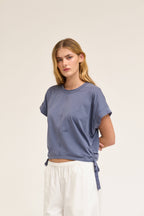 SIDE SCRUNCH TEE: FADED BLUE