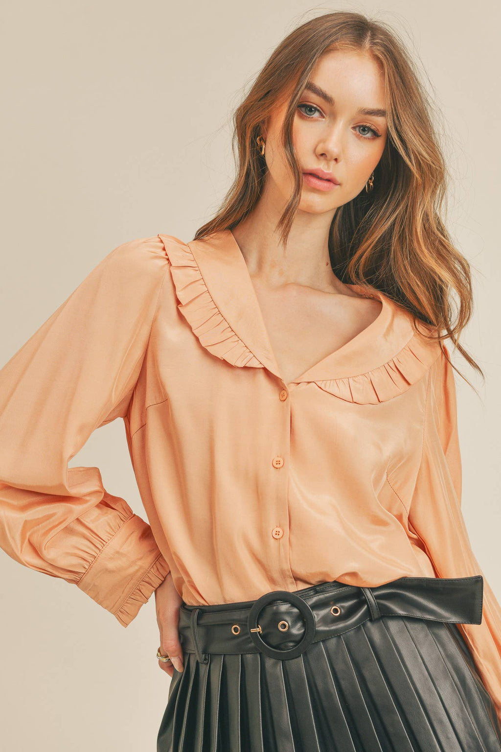 RUFFLE COLLAR BUTTON DOWN TOP
