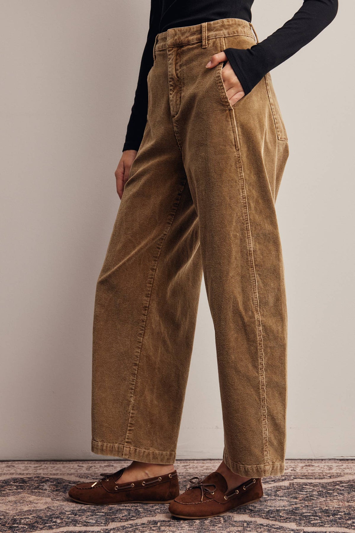 Stretch Corduroy Barrel Leg Pants